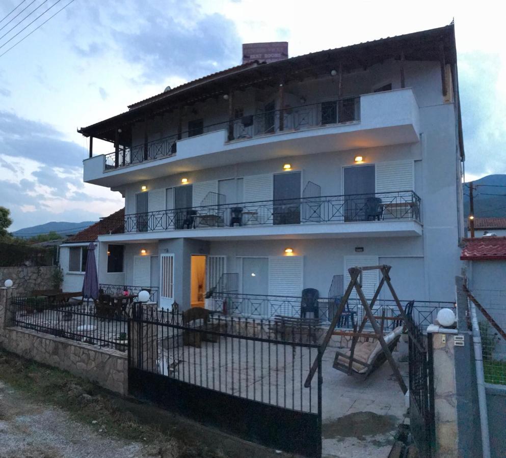 Rena Apartments Asprovalta Exterior photo